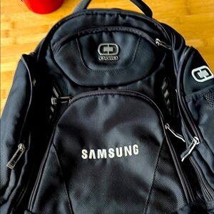 Samsung Black Airflow Backpack

Excellent condition! Like new!